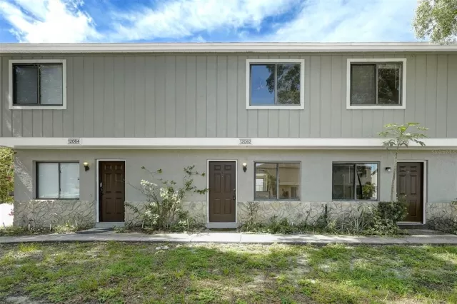 MLS: O6370557 Condo For Sale