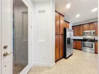 Photo #6: O6370691 Listing