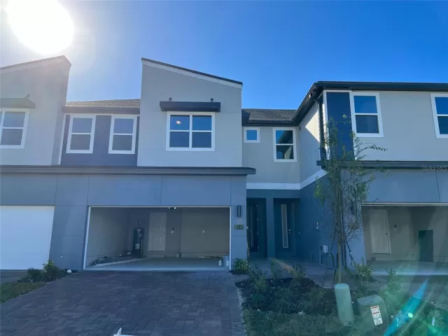 MLS: O6370721 Condo For Sale