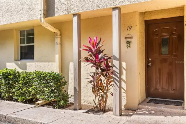 MLS: O6371013 Condo For Sale