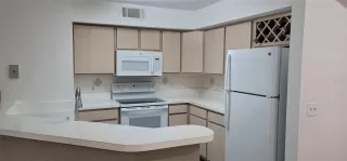 Photo #5: O6371072 Listing