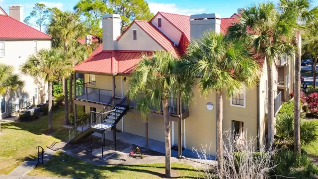 MLS: O6371076 Condo For Sale