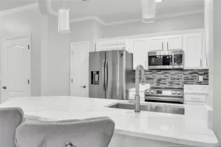 Photo #5: O6371159 Listing