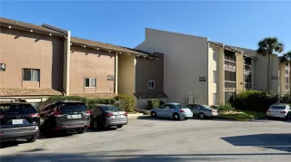 Photo #1: O6371354 Listing