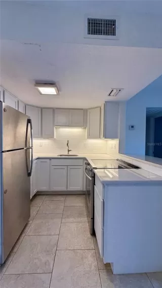 Photo #6: O6371354 Listing