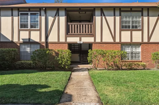 MLS: O6371624 Condo For Sale