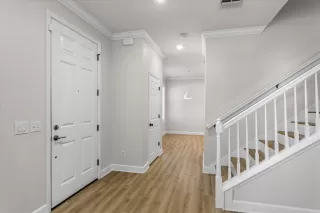 Photo #1: O6372055 Listing 