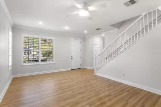 Photo #3: O6372055 Listing 