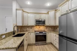 Photo #5: O6372055 Listing 