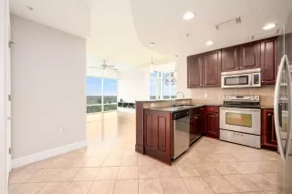 Photo #6: O6372196 Listing