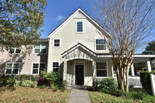 MLS: O6372370 Condo For Sale