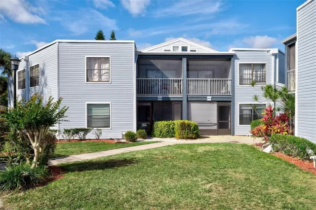 MLS: O6372392 Condo For Sale