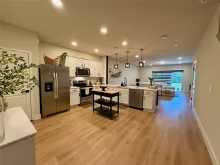 Photo #2: O6372452 Listing 