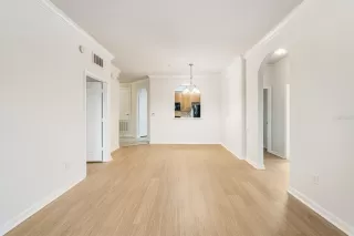 Photo #1: O6373045 Listing 