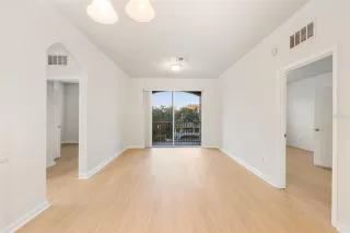 Photo #2: O6373045 Listing 