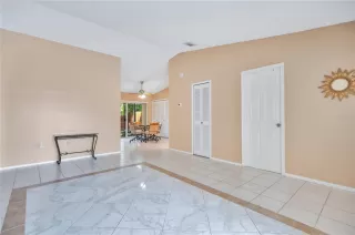 Photo #5: O6373082 Listing 