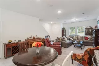 Photo #2: O6373149 Listing 