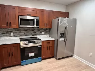 Photo #2: O6373229 Listing 