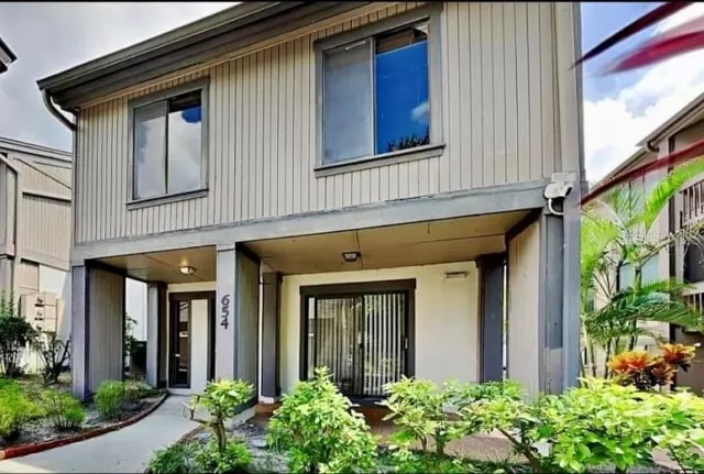 MLS: O6373244 Condo For Sale