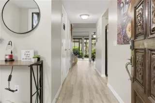 Photo #3: O6373244 Listing