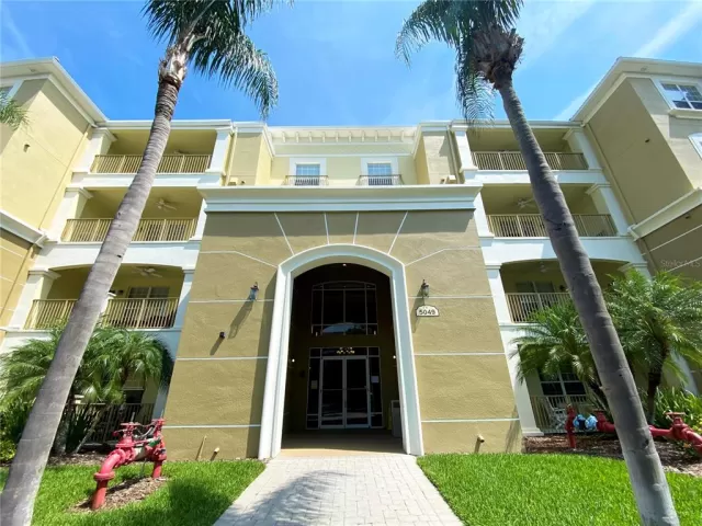 MLS: O6373285 Condo For Sale