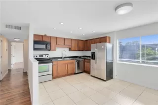 Photo #5: O6373401 Listing 