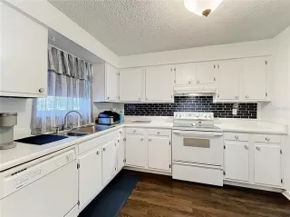 Photo #1: O6373542 Listing