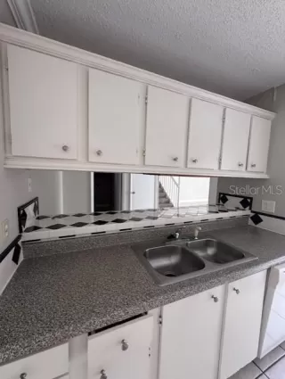 Photo #6: O6373555 Listing 