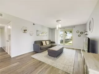 Photo #2: O6373773 Listing 