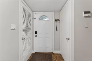 Photo #6: O6373850 Listing 