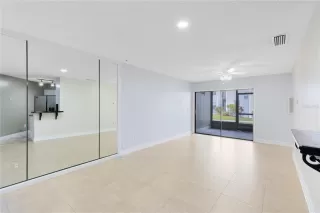 Photo #6: O6373869 Listing 