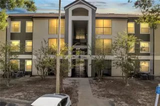 Photo #4: O6373878 Listing