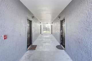 Photo #2: O6373887 Listing