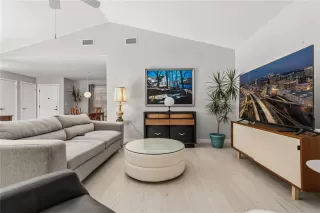 Photo #6: O6374207 Listing 