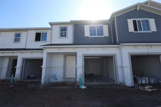 MLS: O6374217 Condo For Sale