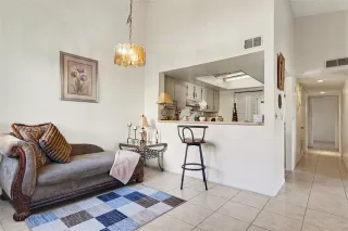 Photo #4: O6374692 Listing 