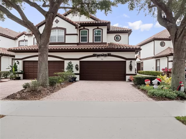 MLS: O6374912 Condo For Sale