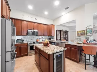 Photo #5: O6374912 Listing 