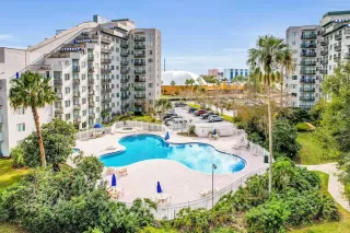 Photo #1: O6375165 Listing 