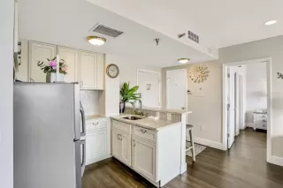 Photo #6: O6375165 Listing 