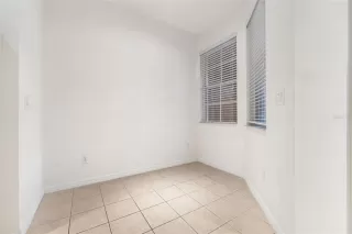 Photo #5: O6375396 Listing