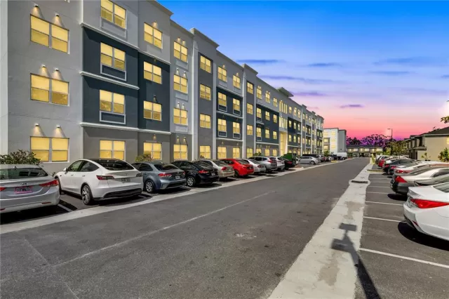 MLS: O6375469 Condo For Sale