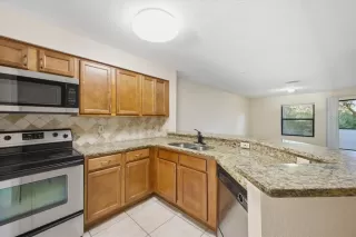 Photo #6: O6375535 Listing