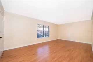 Photo #5: O6375647 Listing