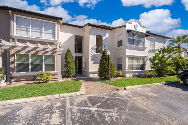 MLS: O6375707 Condo For Sale