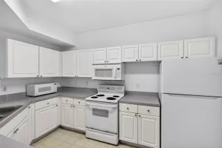 Photo #6: O6375827 Listing