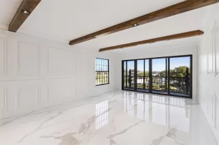 Photo #6: O6375851 Listing