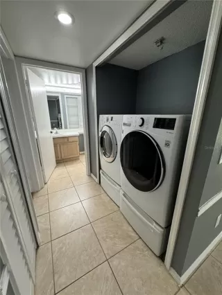 Photo #5: O6375864 Listing