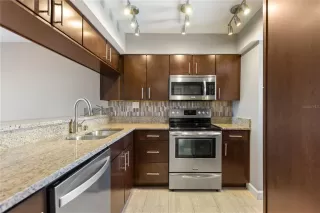 Photo #1: O6375913 Listing