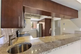 Photo #4: O6375913 Listing